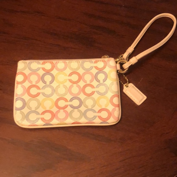 Coach Signature Waverly Op Art Multi C Zip Wristlet White Rainbow - Picture 2 of 5